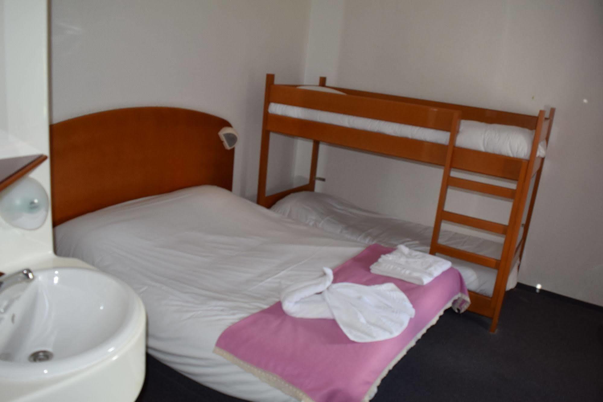 Quick Palace Saint Brieuc Tregueux Luaran gambar