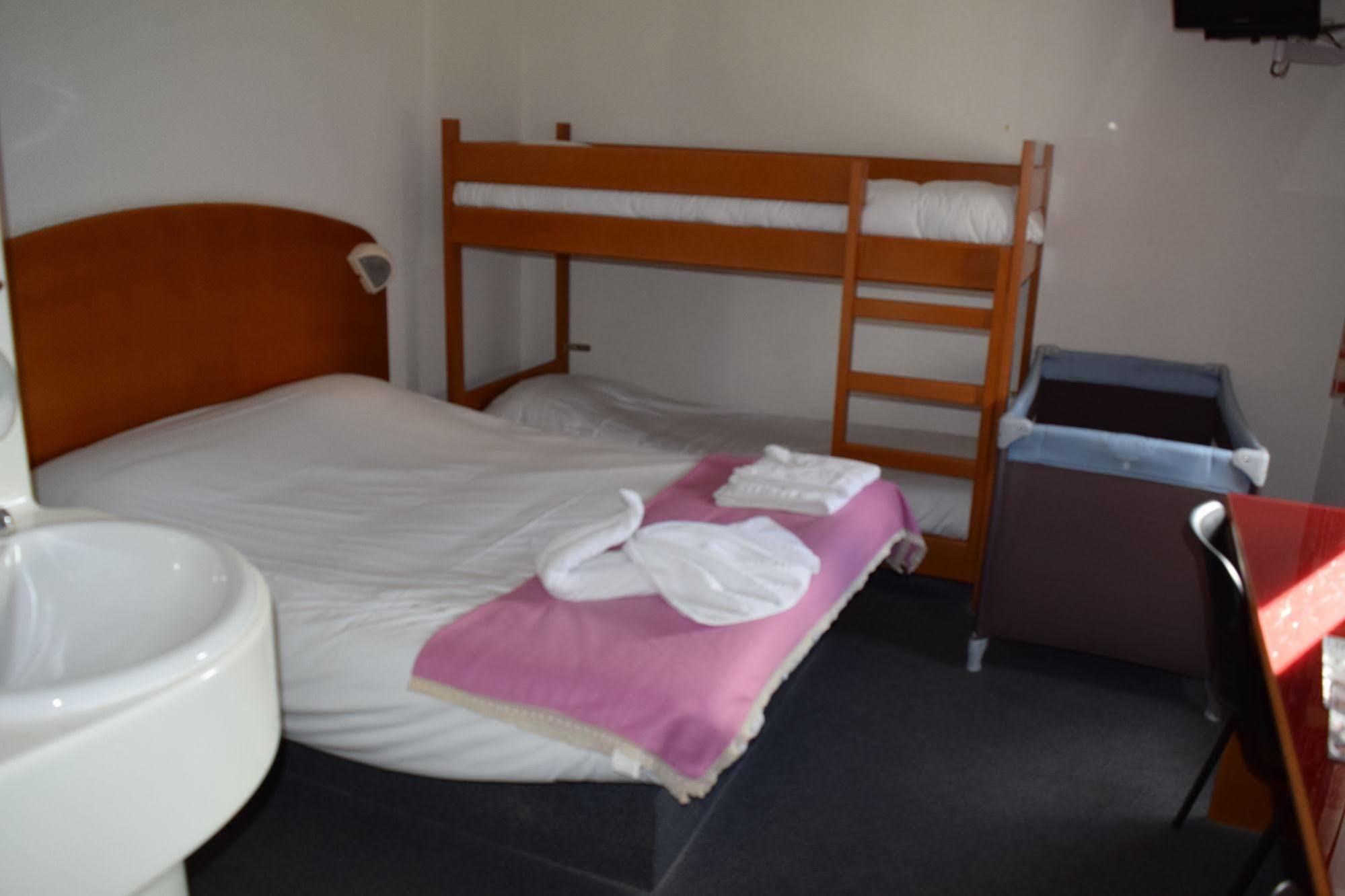 Quick Palace Saint Brieuc Tregueux Luaran gambar